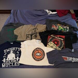 Men’s graphic tee bundle